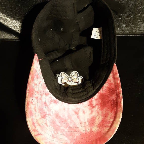 Disney Black and Pink Minnie Mouse Hat - Picture 2 of 3